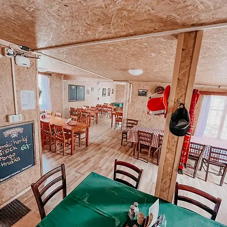 Apartman Karavan 3 V Arealu Koupaliste V Orlickych Horach Bystré