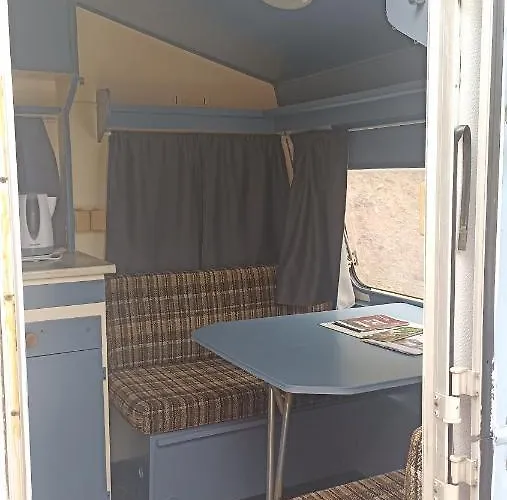 Karavan 3 V Arealu Koupaliste V Orlickych Horach Bystré